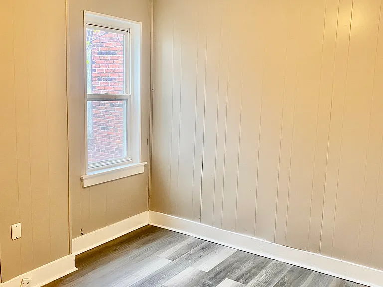 65 Railroad Ave — Photo 12