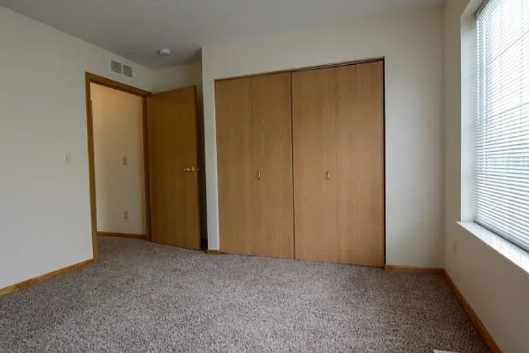 Riverside Townhomes — Photo 4