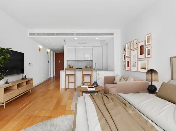 301 East 61st Street image 3 of 13