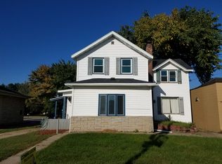 415 S Bridge St, Manawa, WI 54949