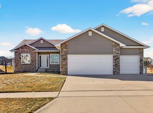 302 Northview Ln, Huxley, IA 50124
