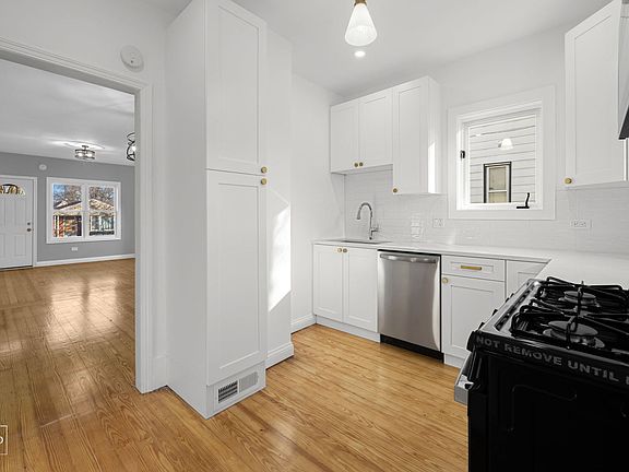 5th image of 9316 S Turner Ave