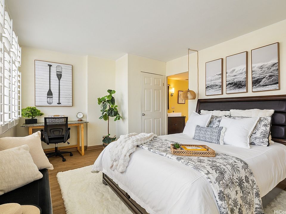 1st image of 1020 Green St APT 711
