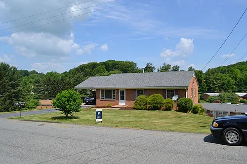 1111 Preston Dr Photo 1