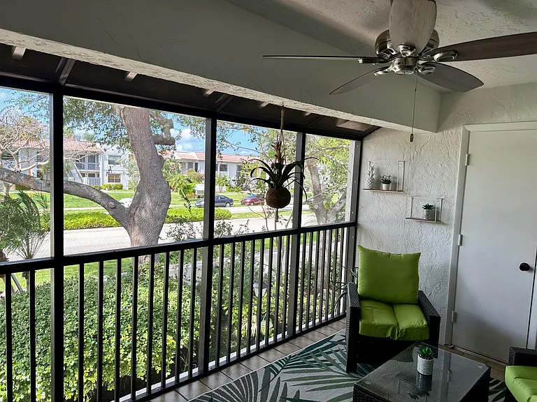 65 Pelican Pointe Dr #202 — Photo 16