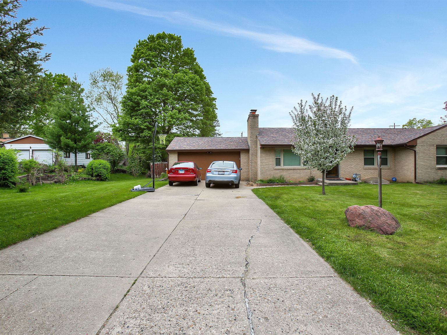 320 Dawn Ave, Rockford, IL 61107 Zillow