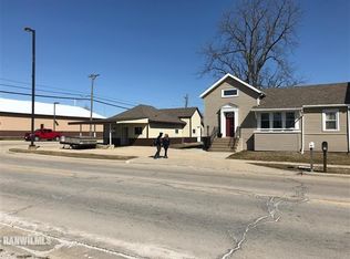 303 S 1st Ave, Forreston, IL 61030