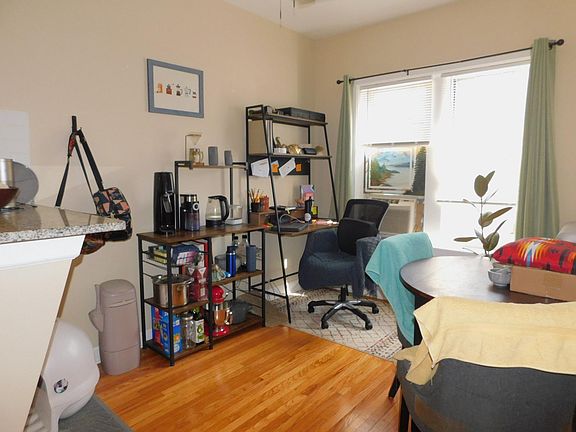 2nd image of 1321 W Touhy Ave #23