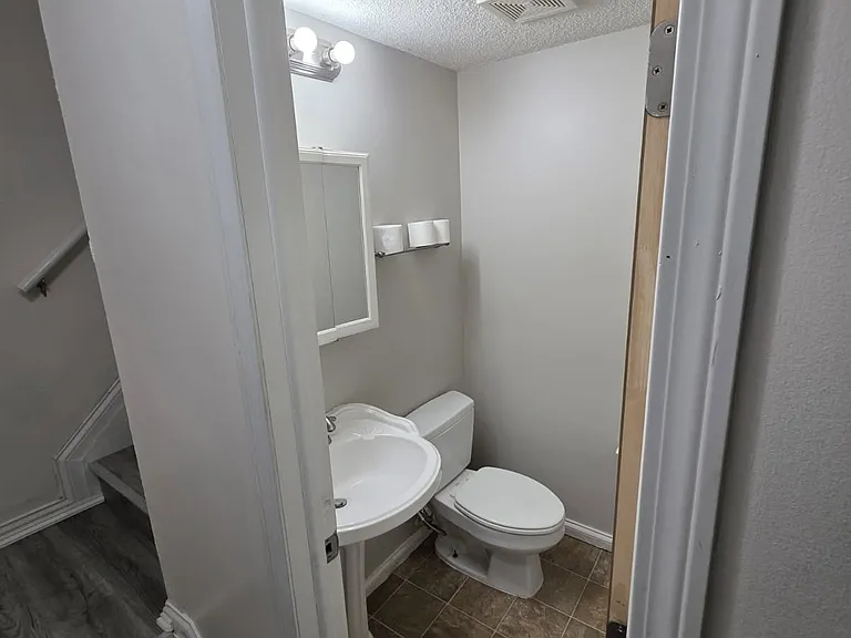 4794 Wendler Blvd — Photo 13