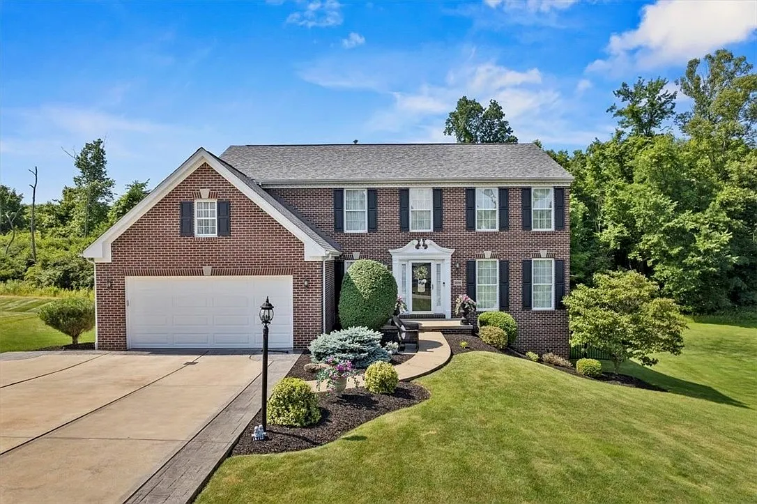 204 Blossom Ct photo 1