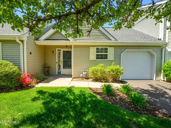 6 Pagoda Lane, Freehold, NJ 07728