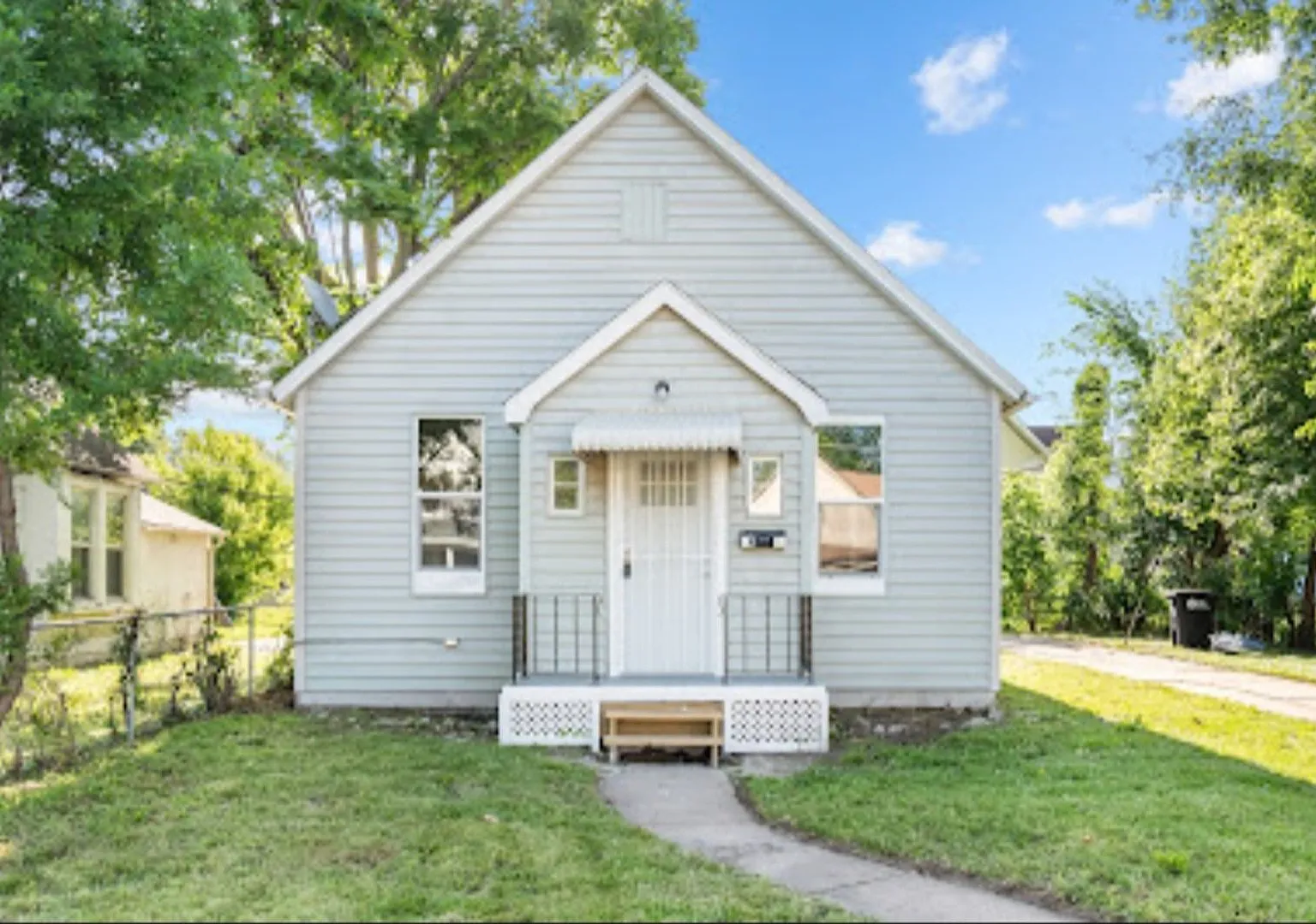 Updated 2 Bedroom Home! — Photo 1
