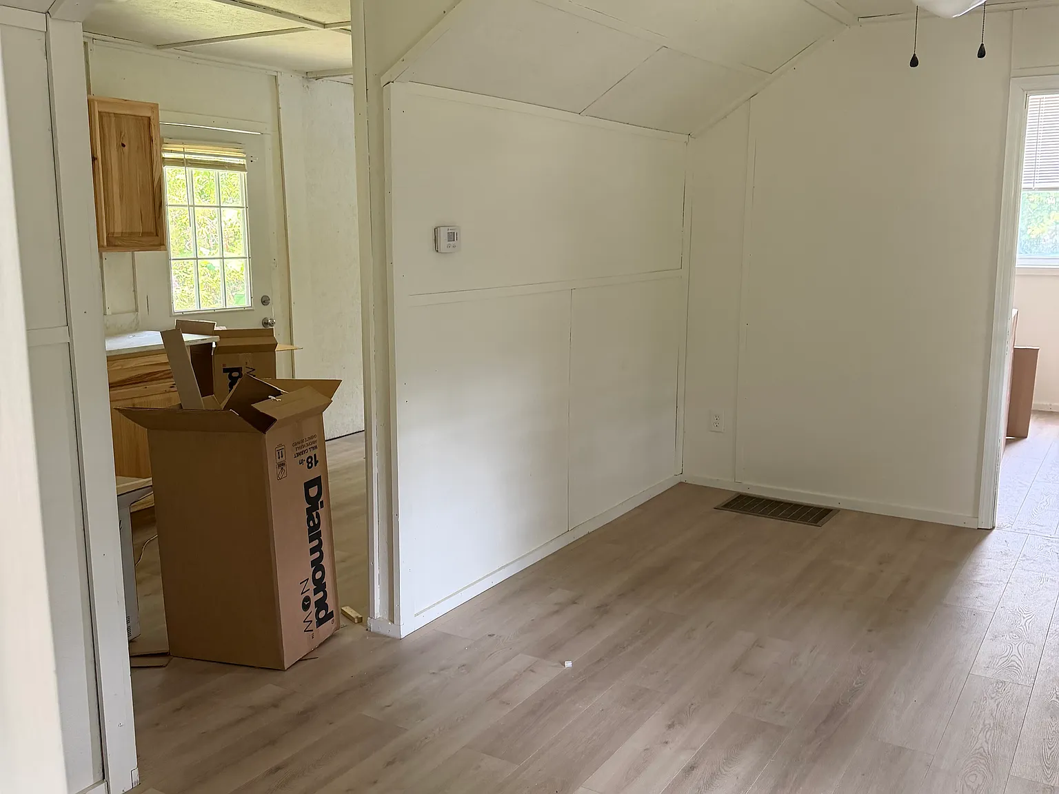 2 bed, 1000 sqft, $1,100 — Photo 4