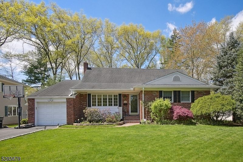 49 Coddington Dr, New Providence, NJ 07974 | Zillow