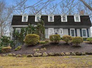 64 Dale Dr, Summit, NJ 07901