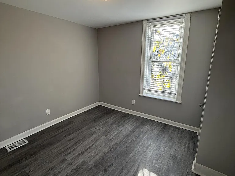 1662 S Conestoga St — Photo 9