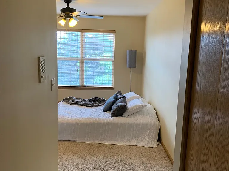 walk way from full bathroom to master bedroom