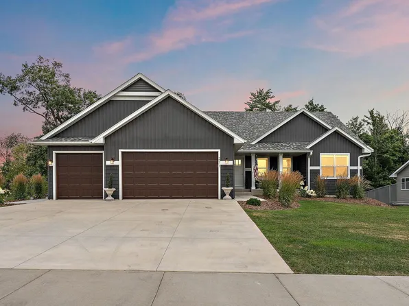 271 Eagle Ridge Dr, Roberts, WI 54023