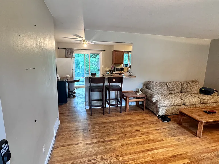 1508 Brentwood Dr — Photo 4