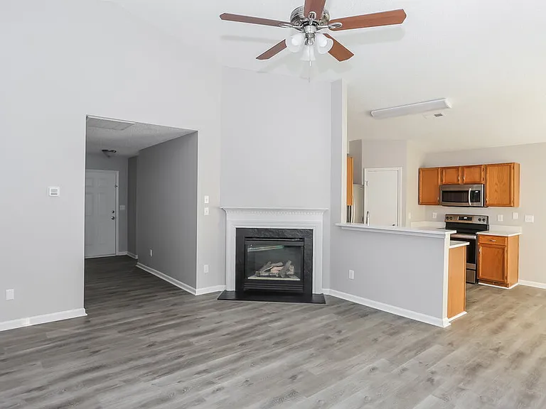 5227 Moonlight Trl SW — Photo 3