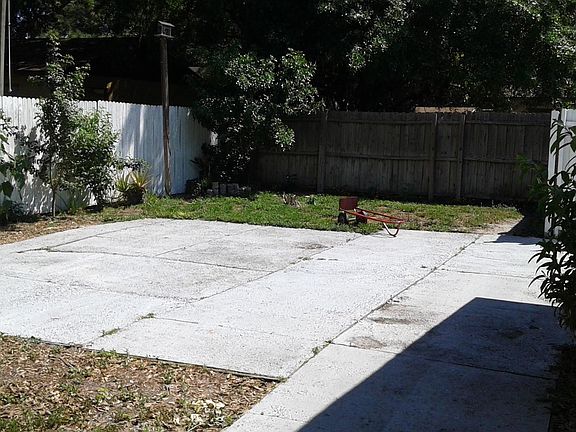 2nd image of 5869 Crestmont St