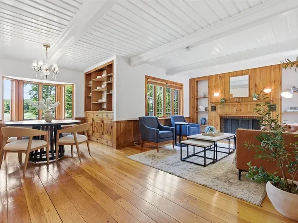 127 Larchmont Rd, Melrose, MA 02176