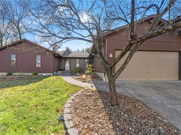 13429 Stoneridge Trl, Strongsville, OH 44136