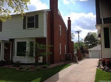 3rd image of 2419 Maplewood Ave
