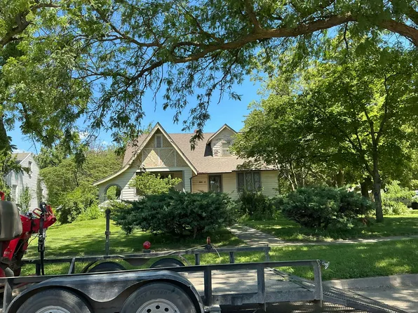 850 E 11th St, Fremont, NE 68025