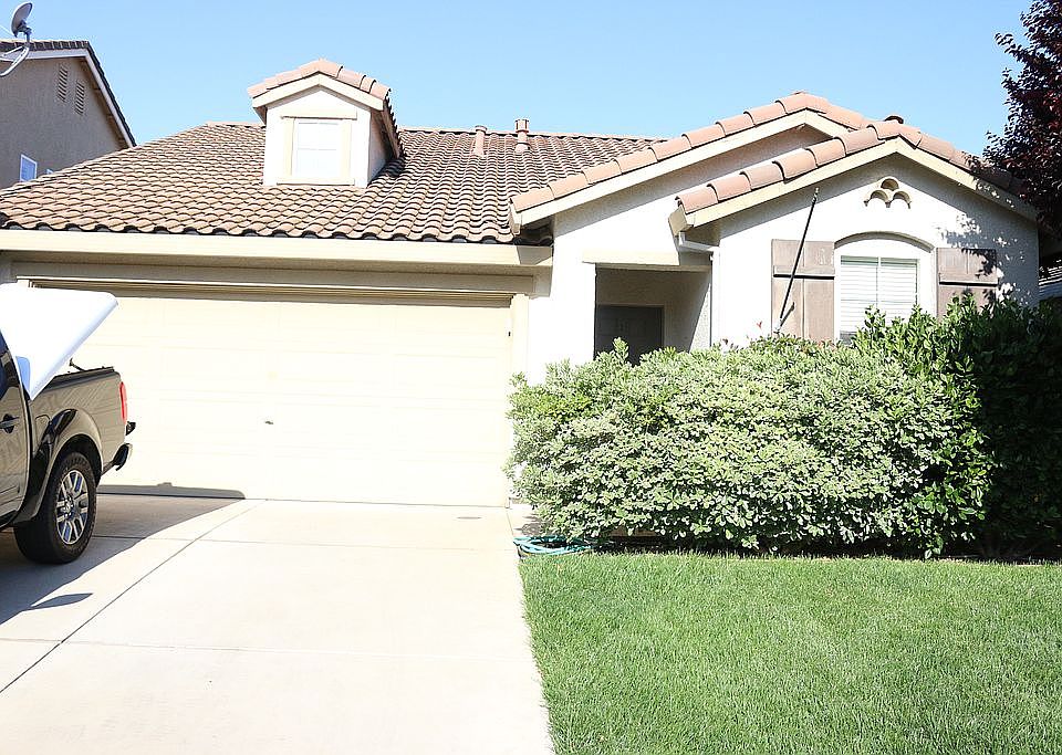 Exterior+ 2 Car Garage