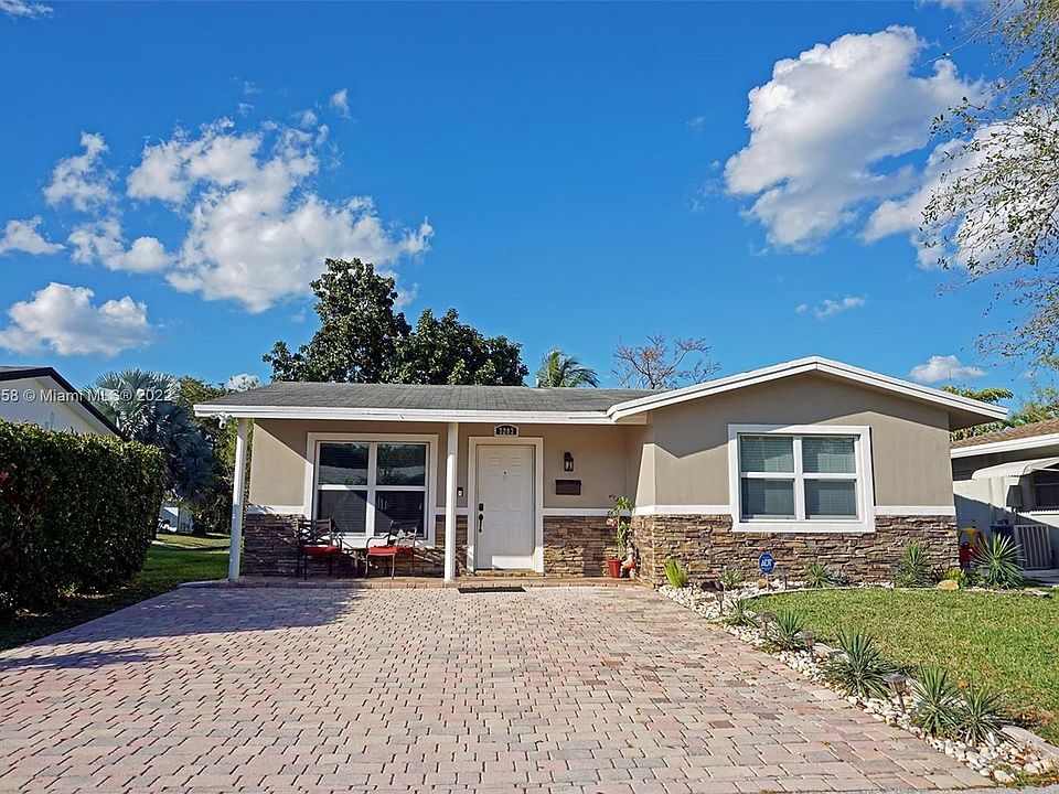 1st image of 7203 NW 57th Ct