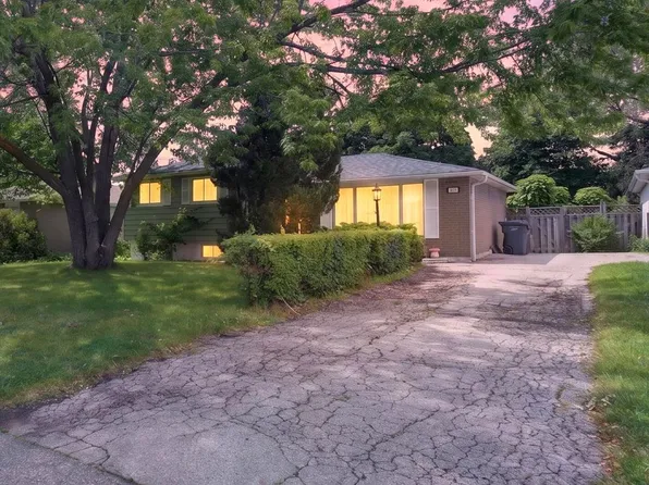 129 Folkstone Cres, Brampton, ON L6T 3M6