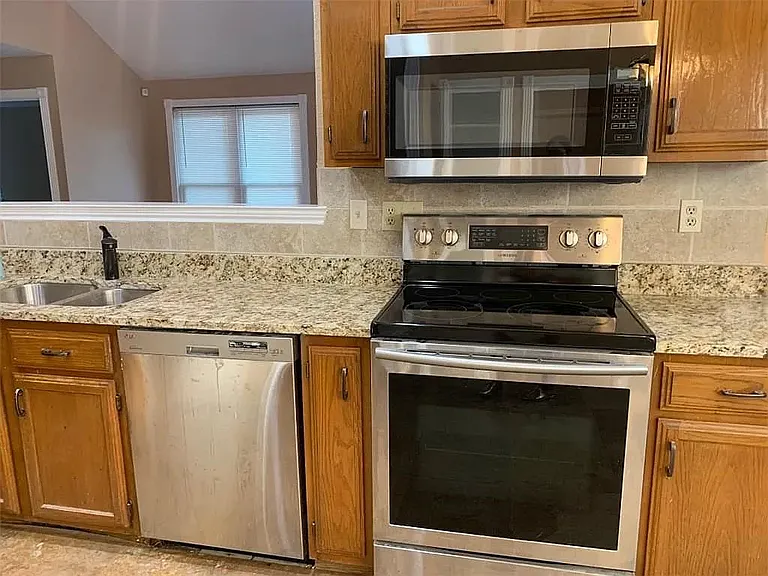 8617 Tamar Trl — Photo 10