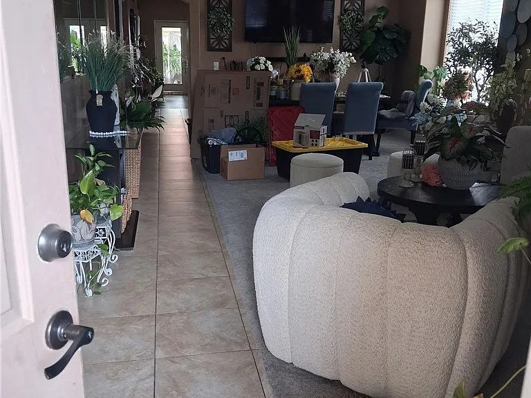 15550 Jacara Ln — Photo 2