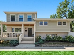 705 Prairie Ave, Downers Grove, IL 60515