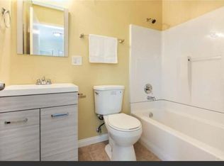 6614 Balboa Blvd APT 3, Lake Balboa, CA 91406