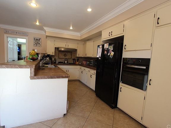 5th image of 1243 N Banning Blvd