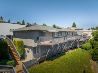 7320 35th Ave NE #4, Seattle, WA 98115