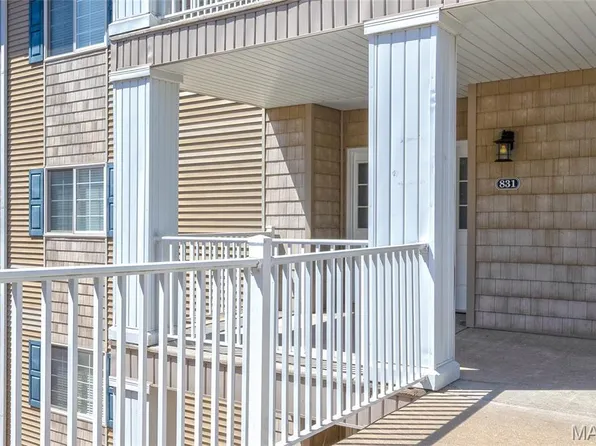 20318 Timberlake Village Dr #831, Rocky Mount, MO 65072