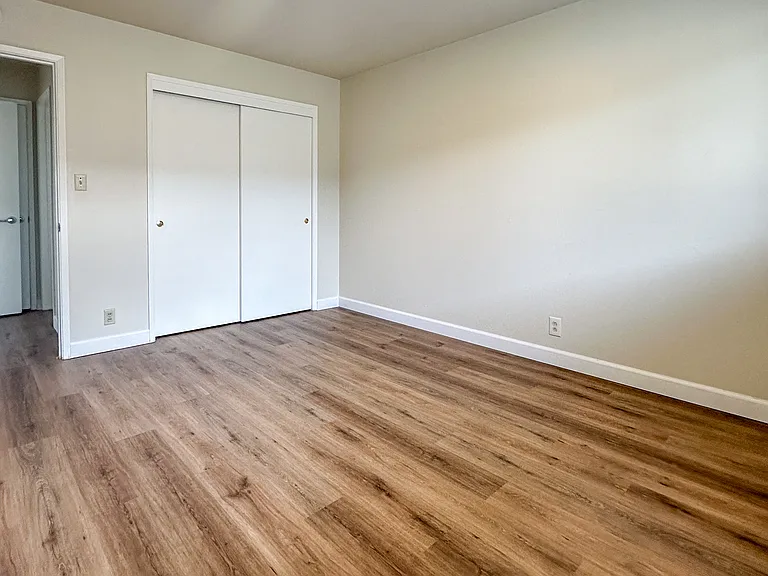 2315 Monroe St — Photo 5