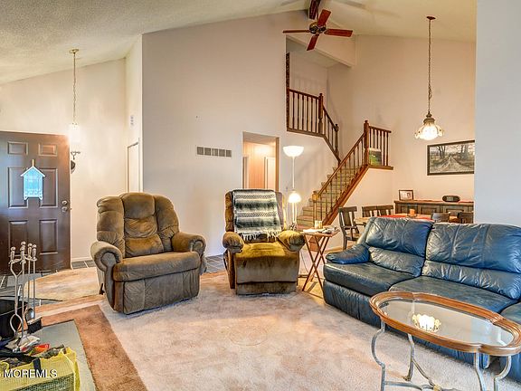 3rd image of 33 Maple Lane #B