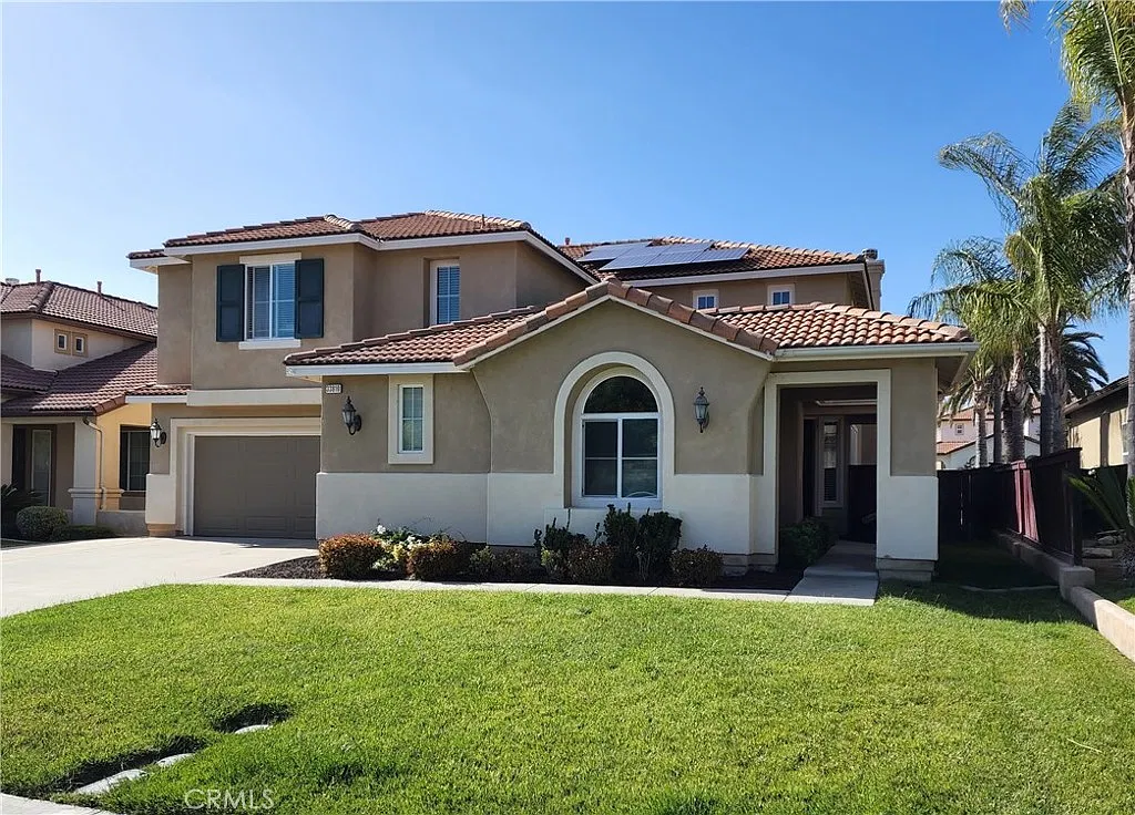 5 bed, 3371 sqft, $3,995 — Photo 2