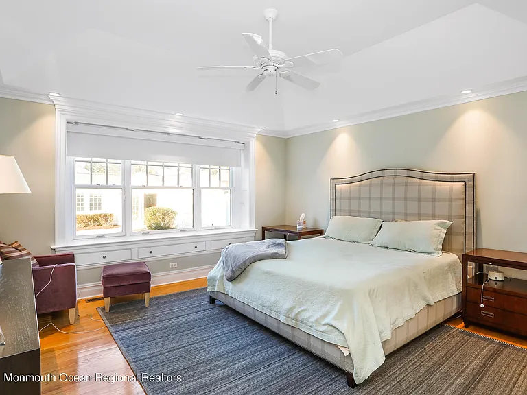 38 Vroom Ave — Photo 7