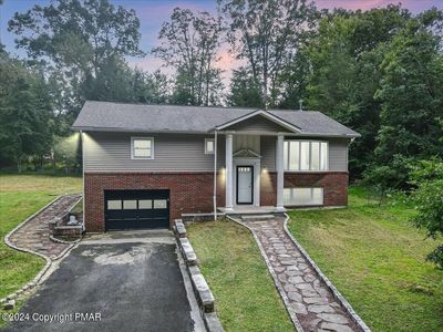 400 Carlton Rd, Mount Pocono, PA, 18344