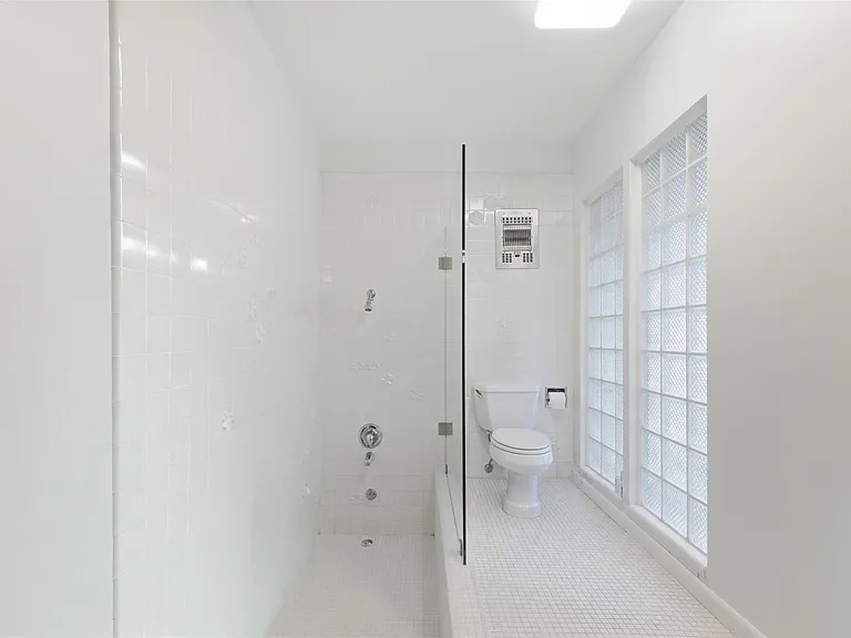 6808 Mesa Dr — Photo 12