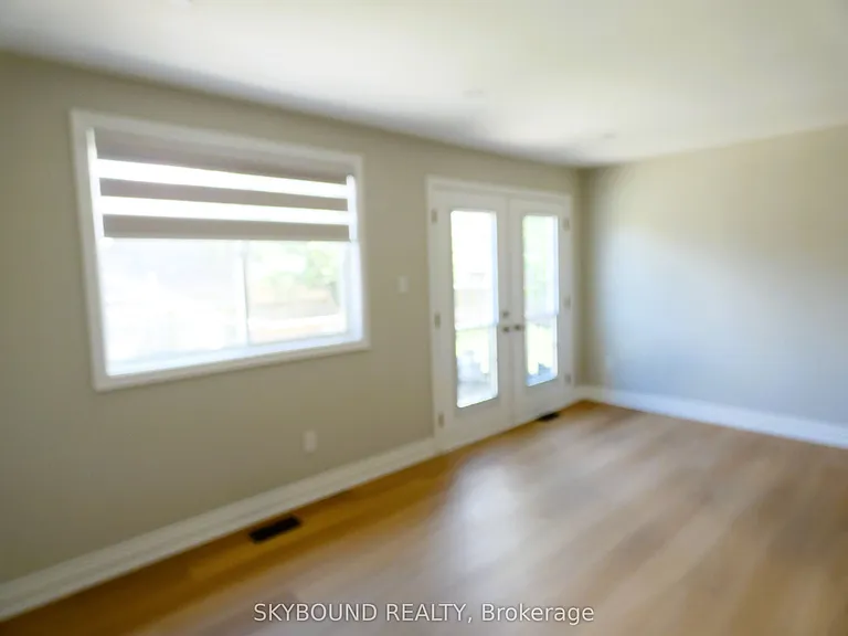 98 Barton St #2 — Photo 20