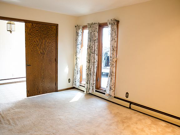 5th image of 6251 Grandview Dr