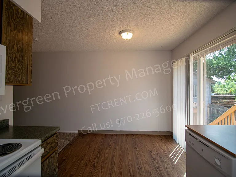 2401 W Stuart St — Photo 6