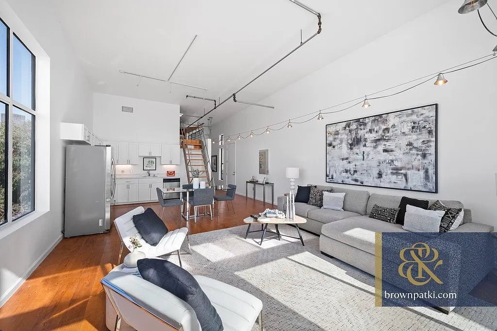 Loft-Style Condo, Office Space, Deck, Views, 2 Car Pkg! | Brown & Patki Inc. — Photo 3