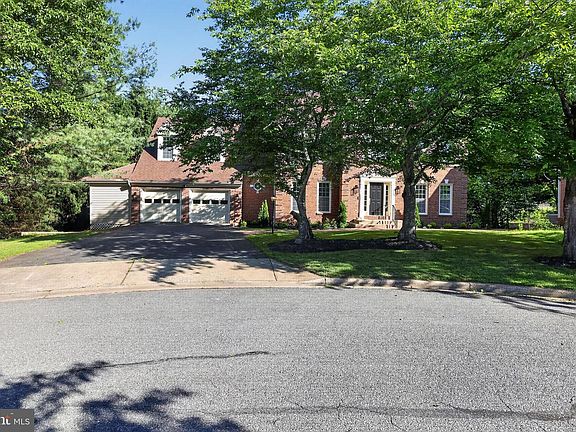 4th image of 11 Argosy Ct